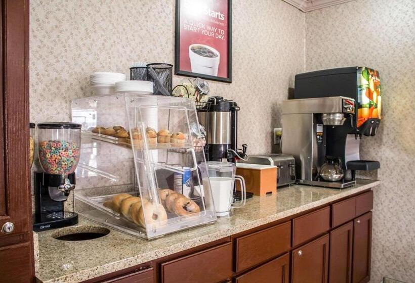 בית מלון כפרי Econo Lodge Akron Copley Northwest