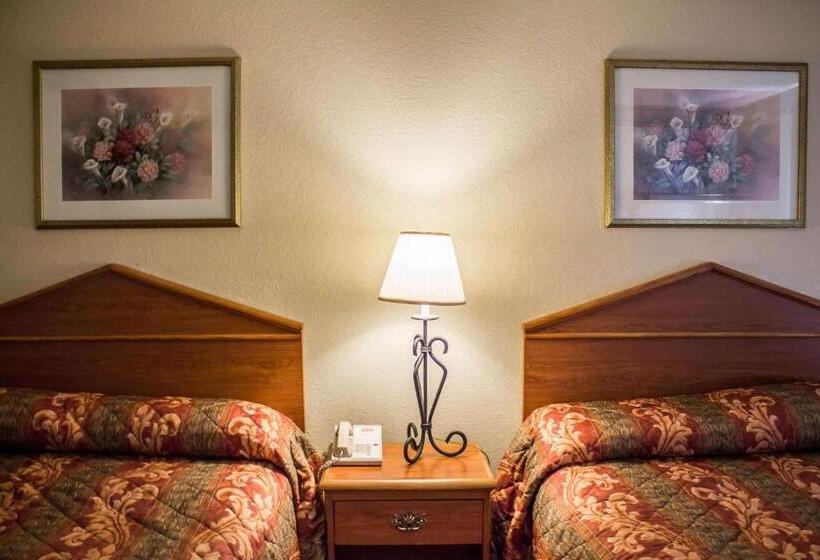 בית מלון כפרי Econo Lodge Akron Copley Northwest