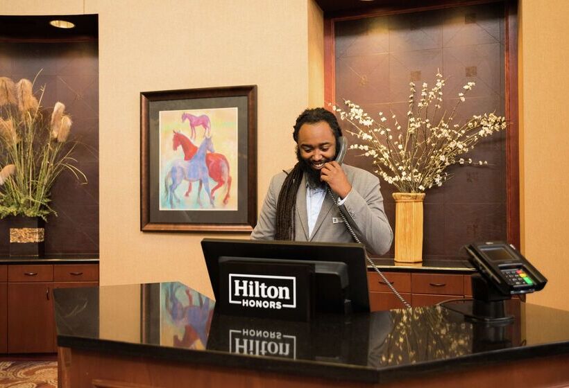 Отель Embassy Suites By Hilton Minneapolis North