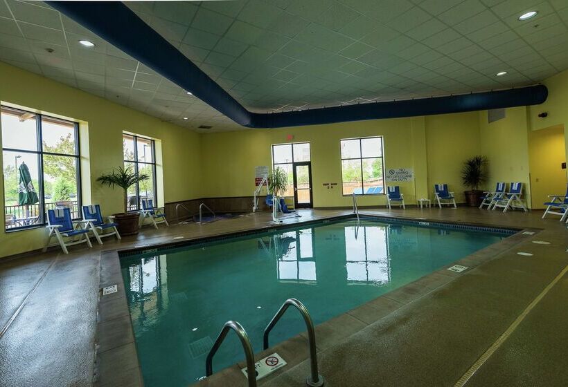 Отель Embassy Suites By Hilton Minneapolis North