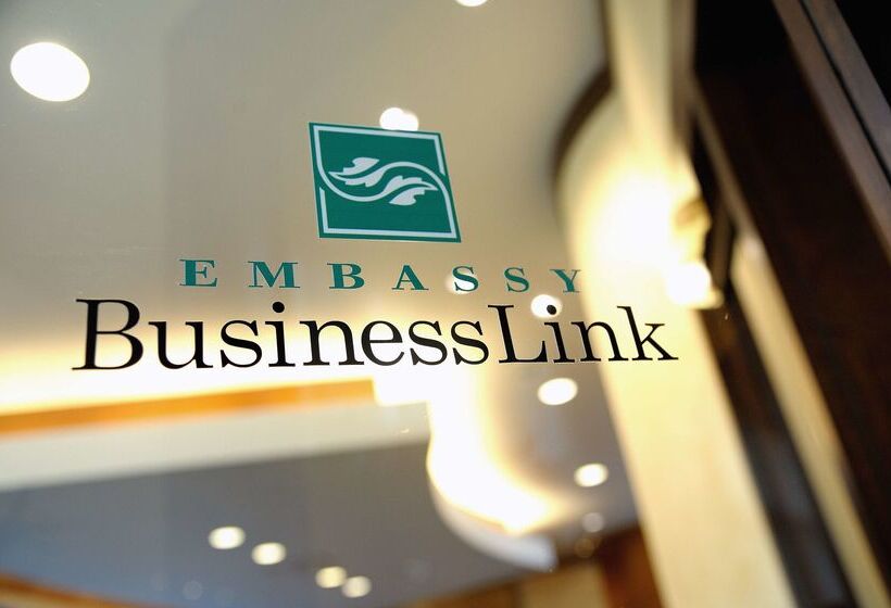 בית מלון כפרי Embassy Suites Houston Downtown