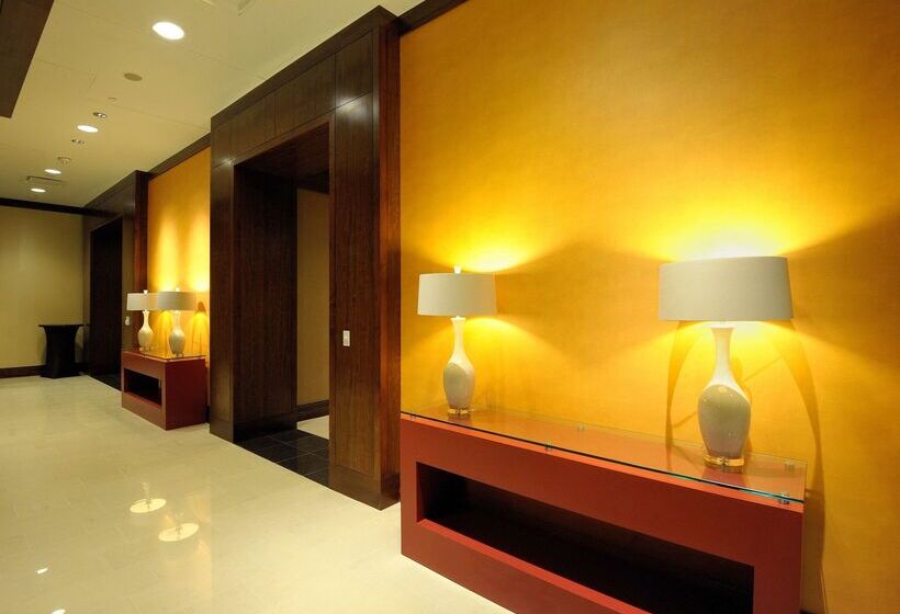 בית מלון כפרי Embassy Suites Houston Downtown