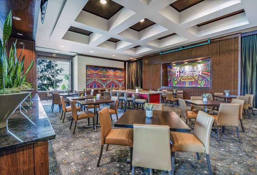 בית מלון כפרי Embassy Suites Houston Downtown