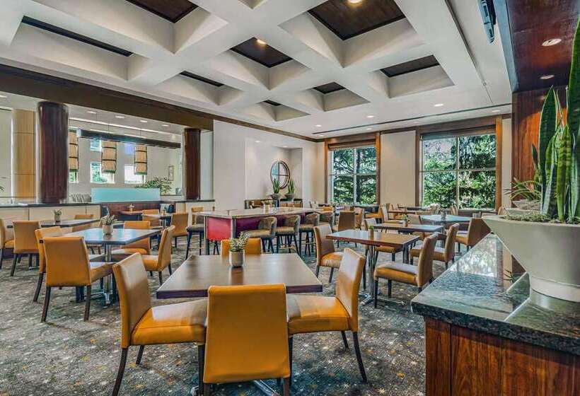 בית מלון כפרי Embassy Suites Houston Downtown