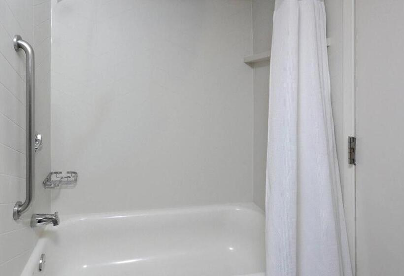 Отель Fairfield Inn Greensboro Airport