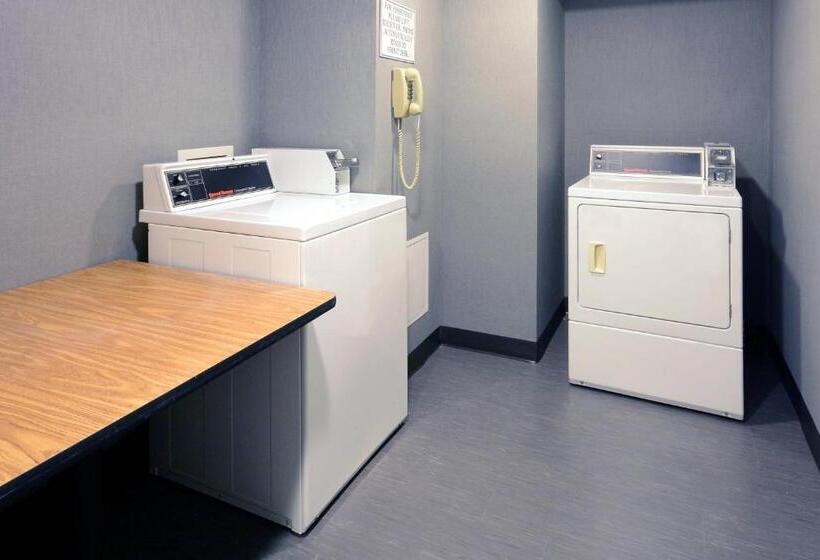 Отель Fairfield Inn Greensboro Airport