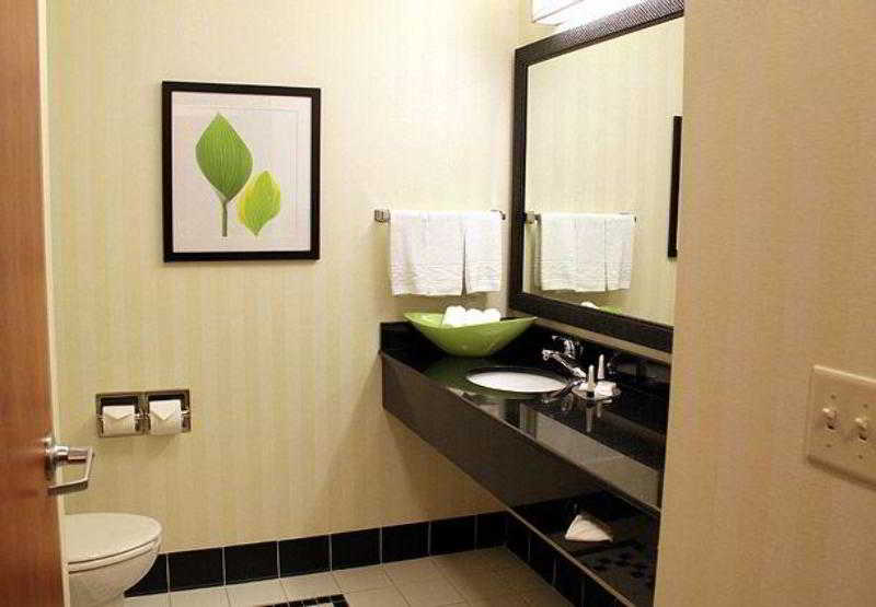 هتل Fairfield Inn And Suites By Marriott Fort Wayne