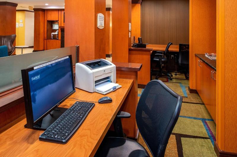 Отель Fairfield Inn & Suites Greensboro Wendover