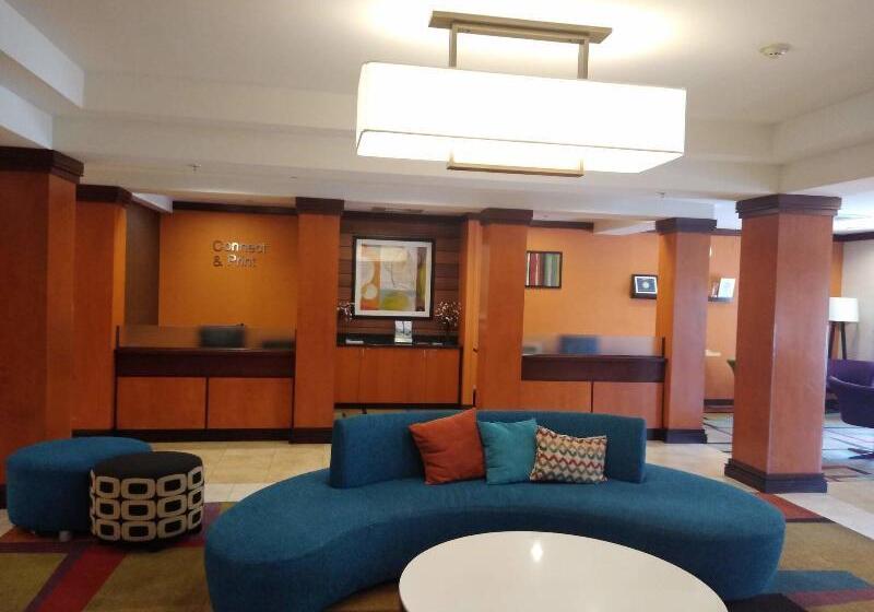 هتل Fairfield Inn & Suites Greensboro Wendover