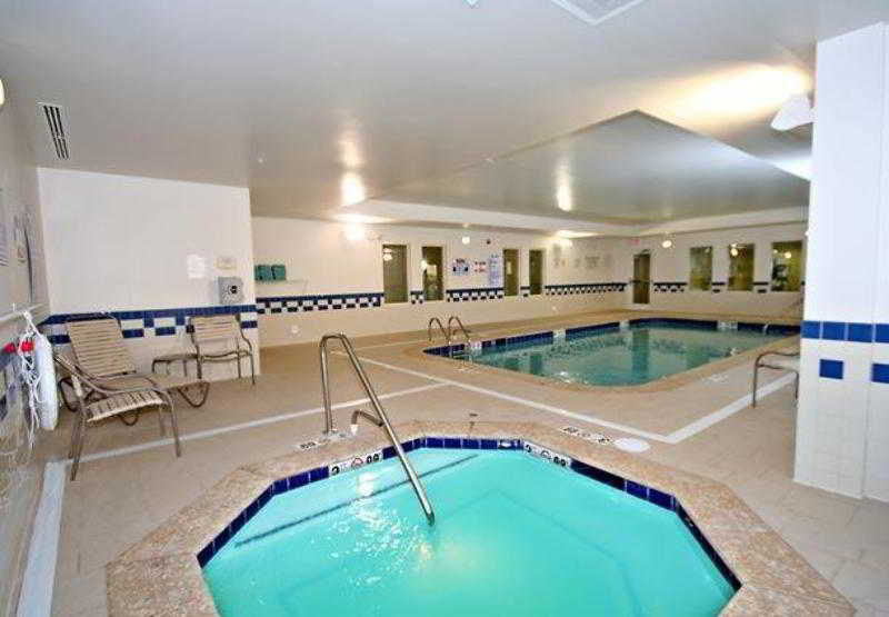 هتل Fairfield Inn & Suites Greensboro Wendover