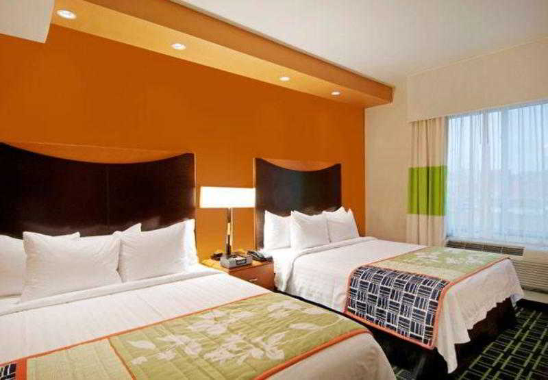 בית מלון כפרי Fairfield Inn & Suites Houston Channelview