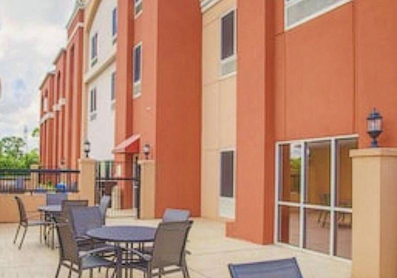 בית מלון כפרי Fairfield Inn & Suites Houston Channelview
