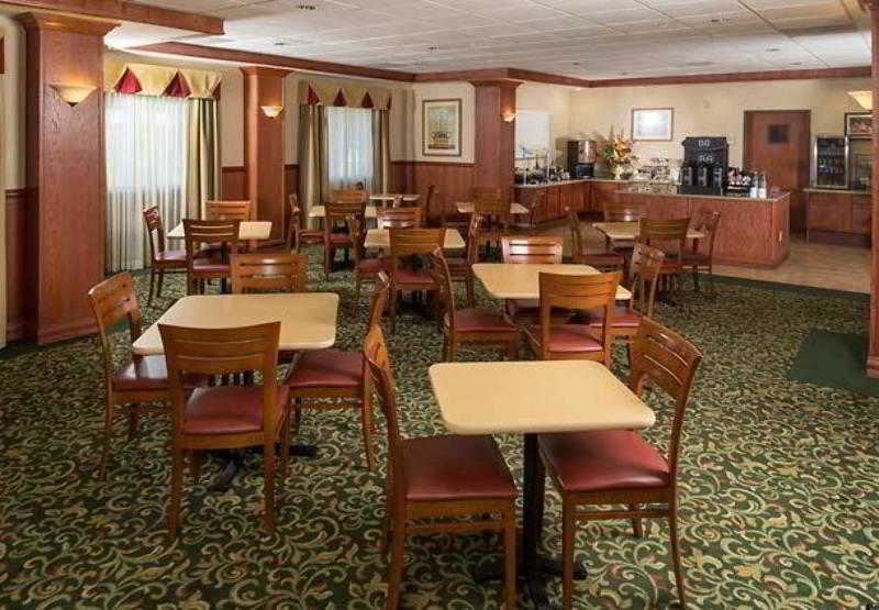 هتل Fairfield Inn & Suites By Marriott Lafayette South