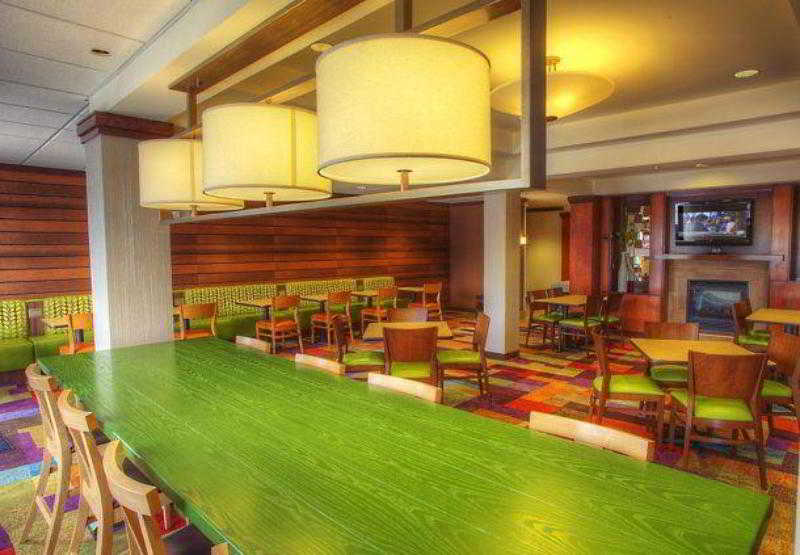 בית מלון כפרי Fairfield Inn & Suites Rapid City