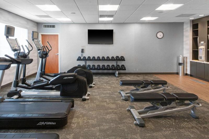 בית מלון כפרי Fairfield Inn & Suites Rapid City