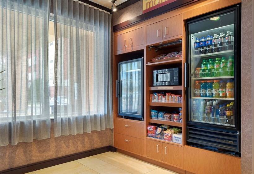 Отель Fairfield Inn & Suites By Marriott Rockford