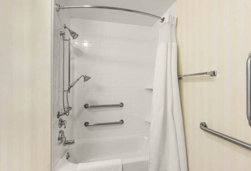 Отель Fairfield Inn & Suites By Marriott Rockford