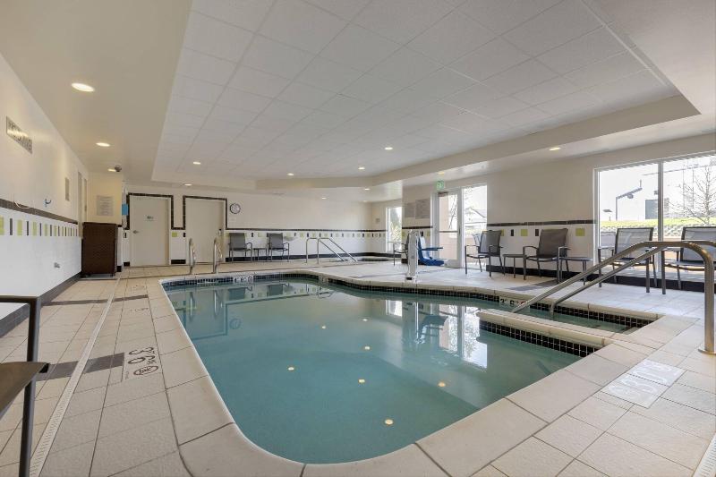 Отель Fairfield Inn & Suites By Marriott Rockford