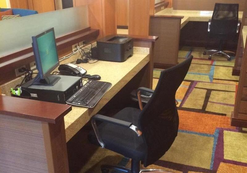 Отель Fairfield Inn And Suites San Bernardino