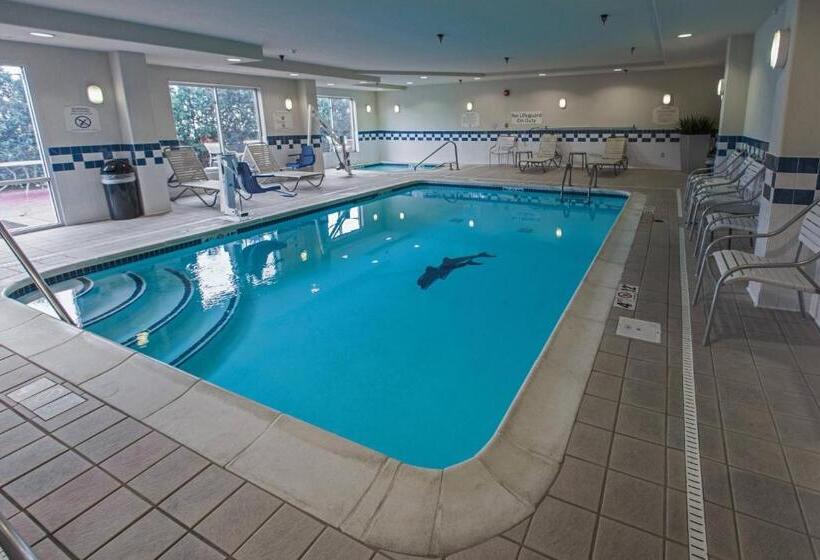 בית מלון כפרי Fairfield Inn & Suites Toledo North