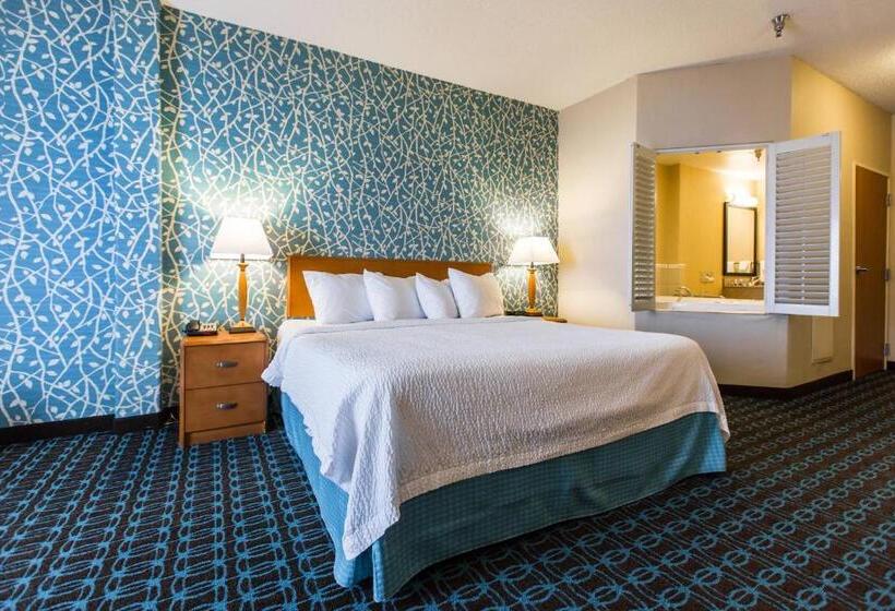 בית מלון כפרי Fairfield Inn & Suites Toledo North