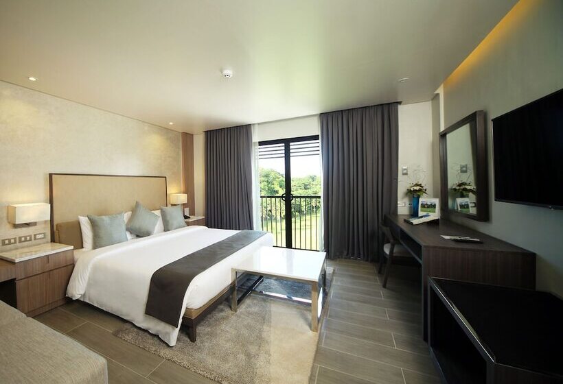 هتل Fairways And Bluewater Boracay