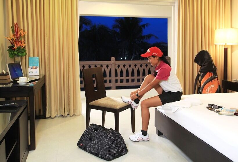 هتل Fairways And Bluewater Boracay