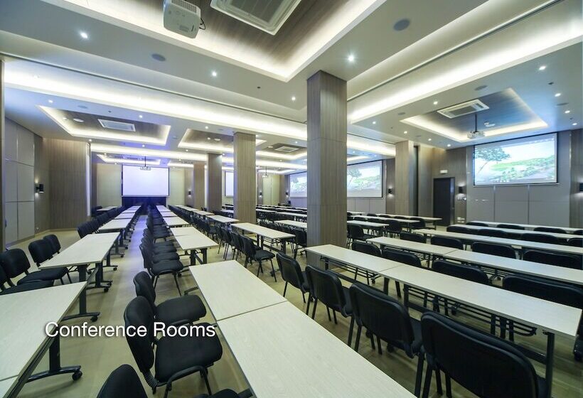 هتل Fairways And Bluewater Boracay