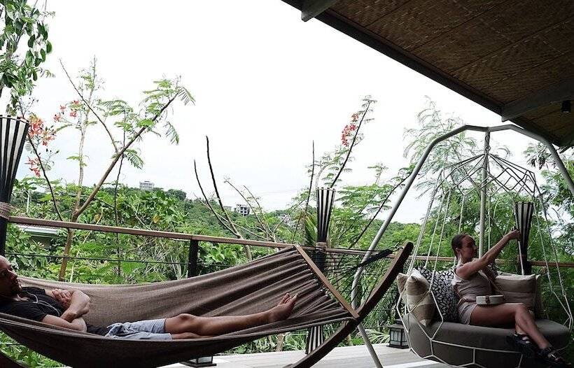 هتل Fairways And Bluewater Boracay