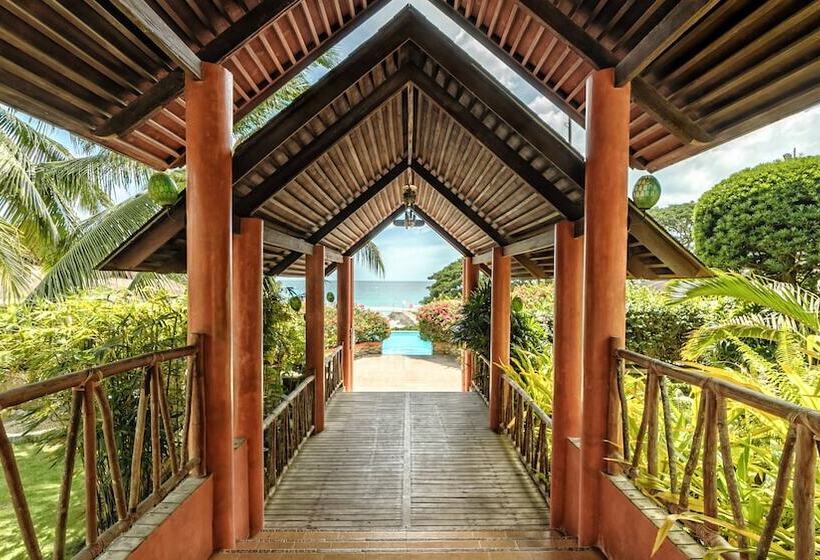 هتل Flushing Meadows Resorts & Playground