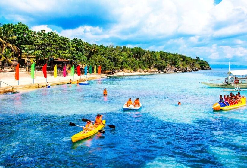 هتل Flushing Meadows Resorts & Playground