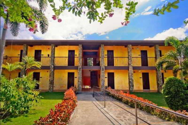 هتل Flushing Meadows Resorts & Playground