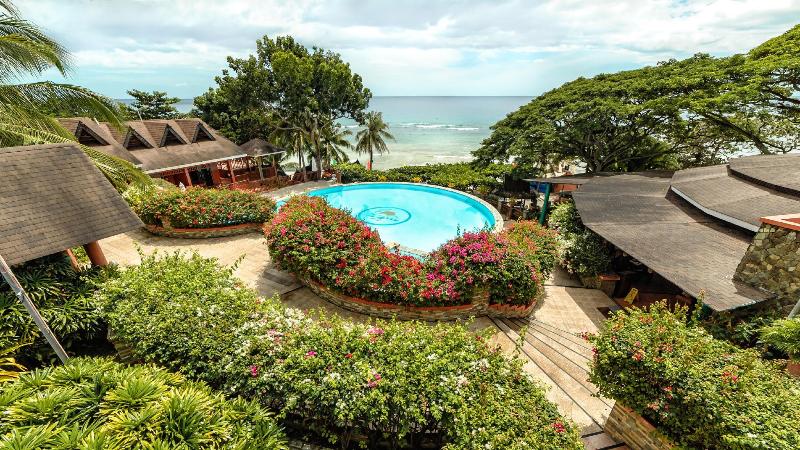 هتل Flushing Meadows Resorts & Playground