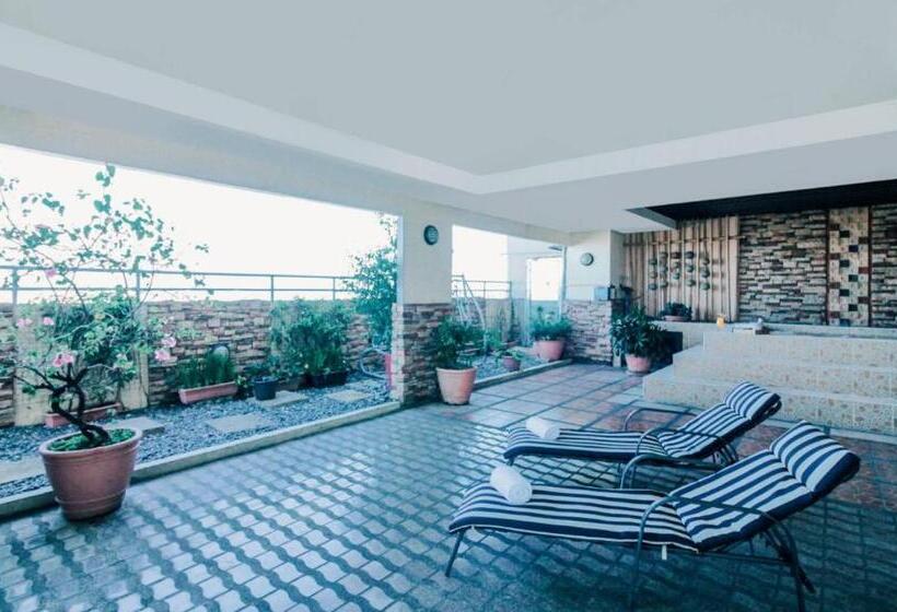 Greenhills Elan Hotel Modern