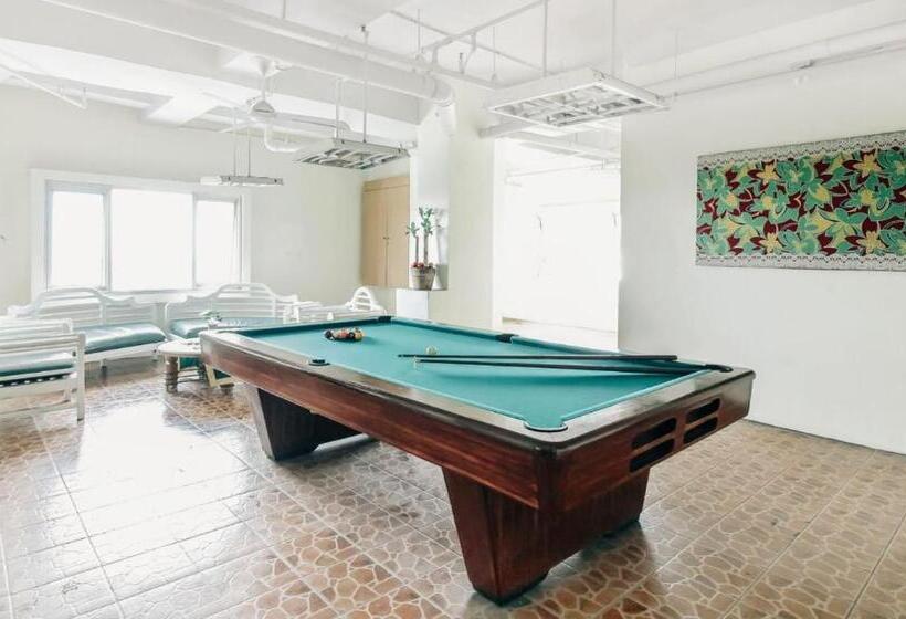 Greenhills Elan Hotel Modern