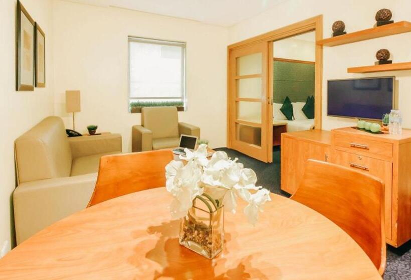 Greenhills Elan Hotel Modern