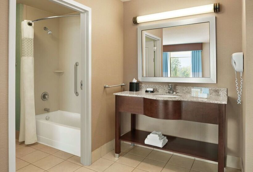 فندق Hampton Inn & Suites Grafton