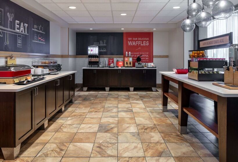 فندق Hampton Inn & Suites Grafton