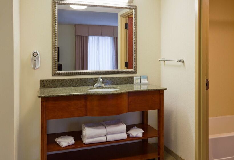 فندق Hampton Inn & Suites Lino Lakes