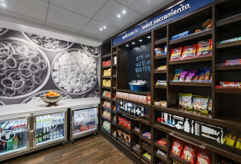 فندق Hampton Inn & Suites West Sacramento