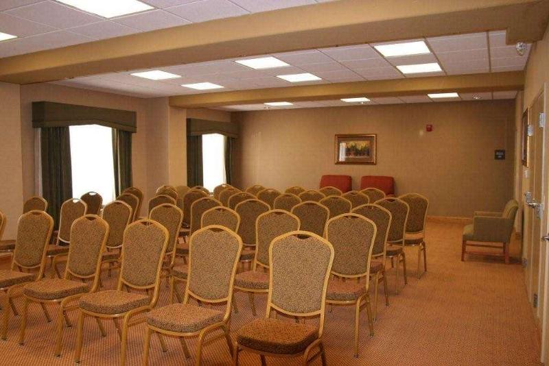 فندق Hampton Inn Garden City