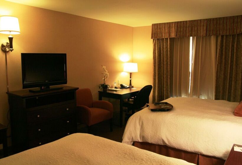 هتل Hampton Inn Las Vegas North Speedway