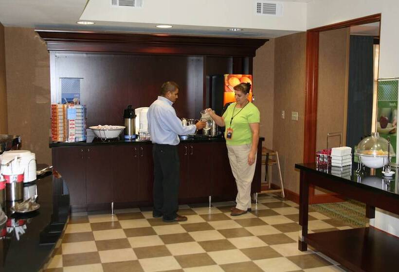 בית מלון כפרי Hampton Inn Las Vegas North Speedway