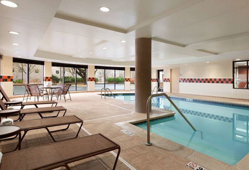 هتل Hampton Inn & Suites Hartford/east Hartford