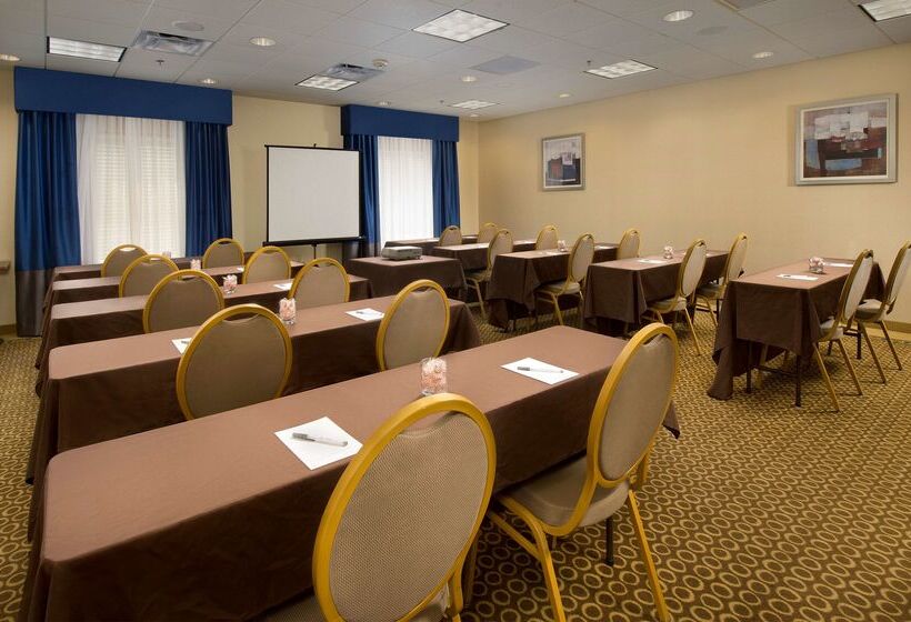 Отель Hampton Inn Syracuse Clay