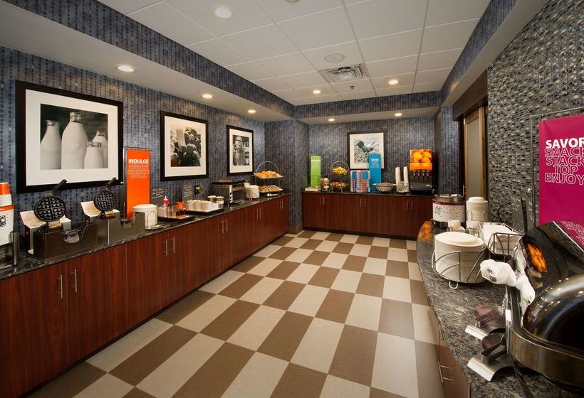 Отель Hampton Inn Syracuse Clay