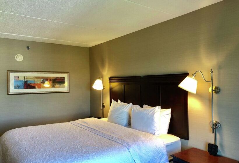 Отель Hampton Inn Syracuse Clay
