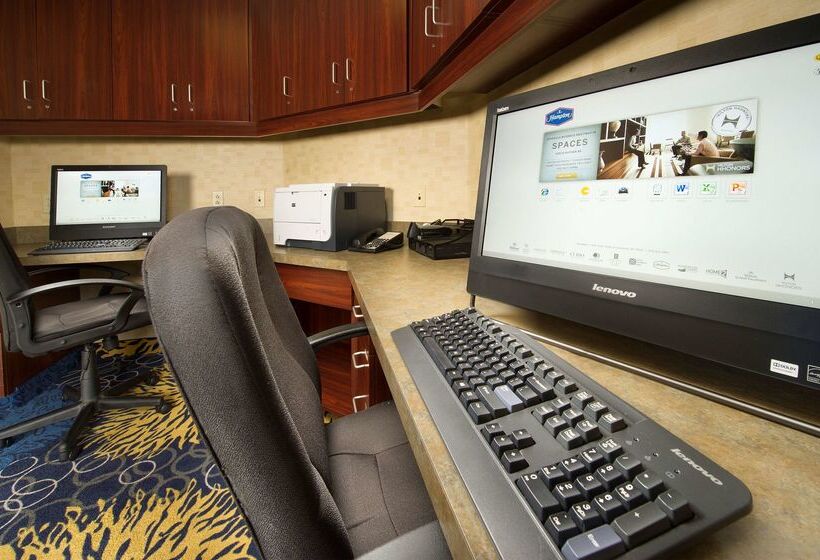 Отель Hampton Inn Syracuse Clay