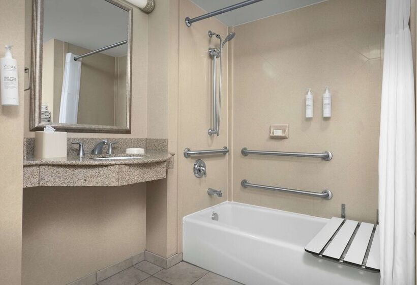 Отель Hampton Inn Syracuse Clay