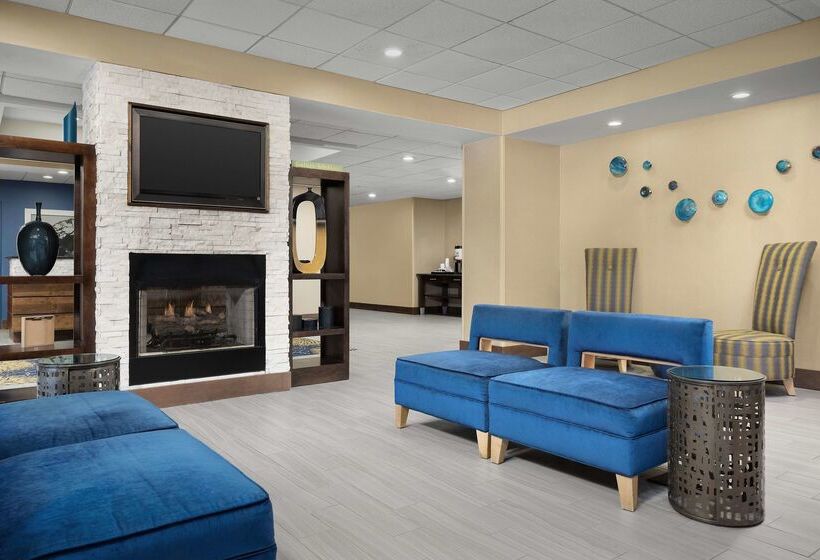 Отель Hampton Inn Syracuse Clay